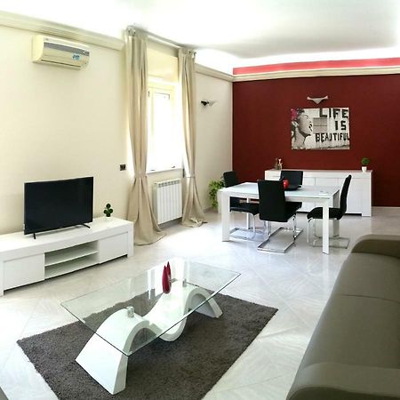 סירקוזה My Place מראה חיצוני תמונה