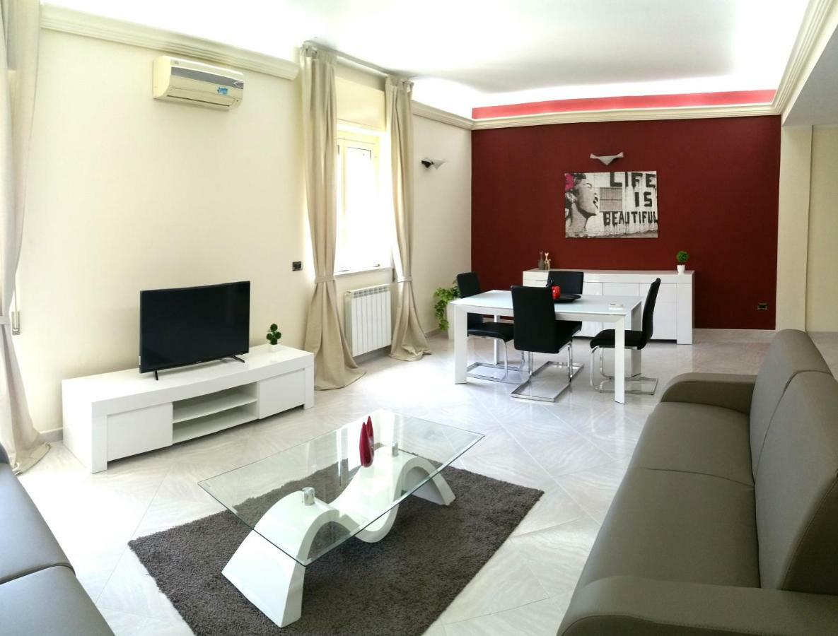 סירקוזה My Place מראה חיצוני תמונה
